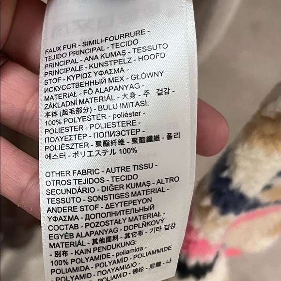 Levi’s Sherpa Aztec Pullover - Picture 6 of 6